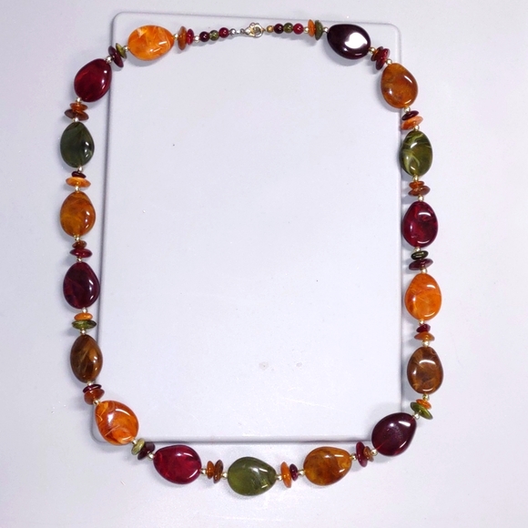 💎 Multiple Color Jade-like Necklace - Picture 4 of 8